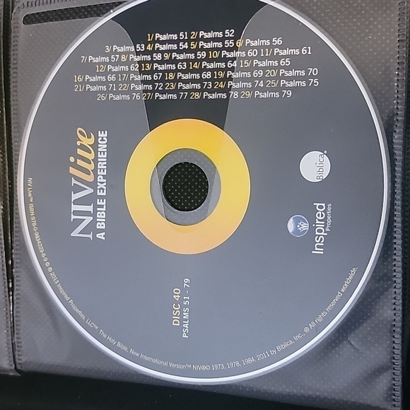 𝅺NIV Live: A Bible Experience the Complete Holy Bible on CDs - Picture 1 of 8